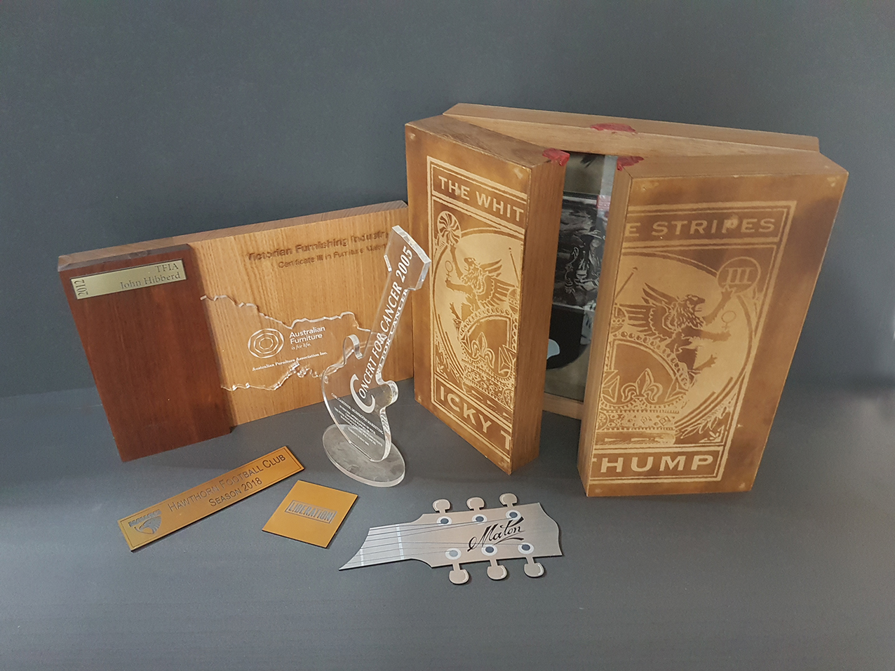 Laser cutting engraving photo